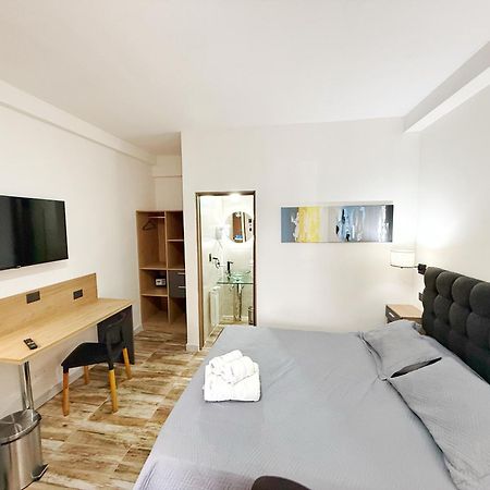Las Victorias Suites Bariloche エクステリア 写真